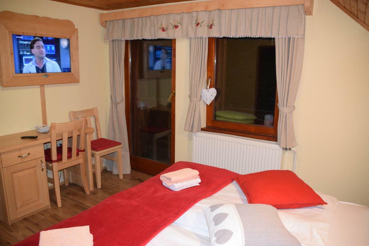 Farm Stay "Alpine Dreams" Solčava Exteriér fotografie